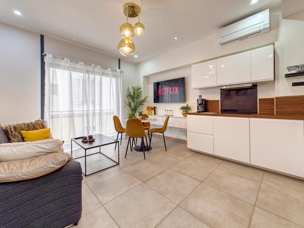 City Vibes, Indoor Parking, Breakfast & Air Conditioning Nice Luaran gambar